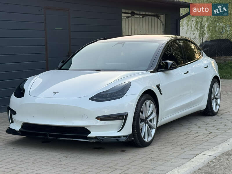 Tesla Model 3 2019