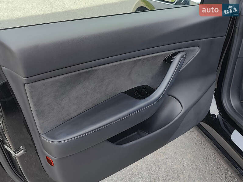 Седан Tesla Model 3 2019 в Киеве фото 21 Седан Tesla Model 3 2019 в Киеве