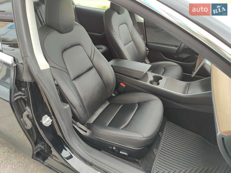 Седан Tesla Model 3 2019 в Киеве фото 15 Седан Tesla Model 3 2019 в Киеве