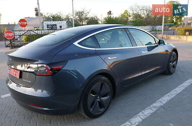 Седан Tesla Model 3 2019 в 