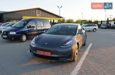 Седан Tesla Model 3 2019 в 