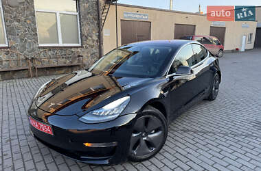 Седан Tesla Model 3 2019 в 