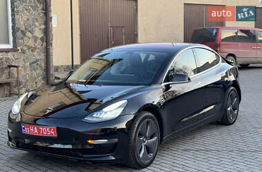Седан Tesla Model 3 2019 в 
