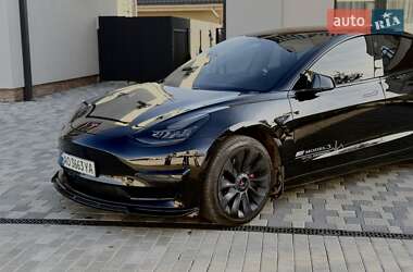 Седан Tesla Model 3 2017 в 