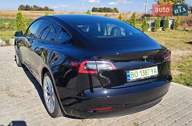 Седан Tesla Model 3 2020 в 