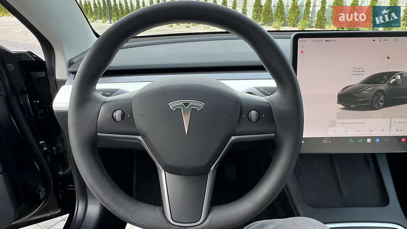Седан Tesla Model 3 2022 в Луцьку