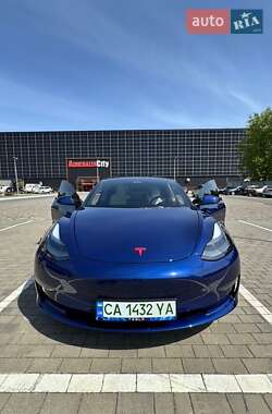 Седан Tesla Model 3 2023 в Луцке