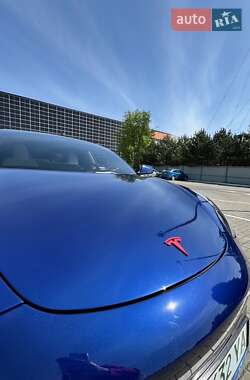 Седан Tesla Model 3 2023 в Луцке
