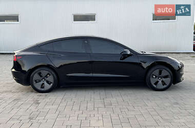Седан Tesla Model 3 2021 в 