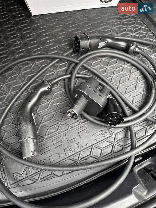 Седан Tesla Model 3 2018 в Киеве фото 16 Седан Tesla Model 3 2018 в Киеве