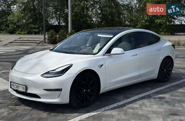Седан Tesla Model 3 2019 в 