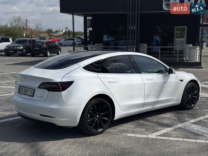 Седан Tesla Model 3 2019 в Виннице