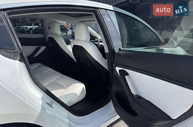 Седан Tesla Model 3 2019 в 