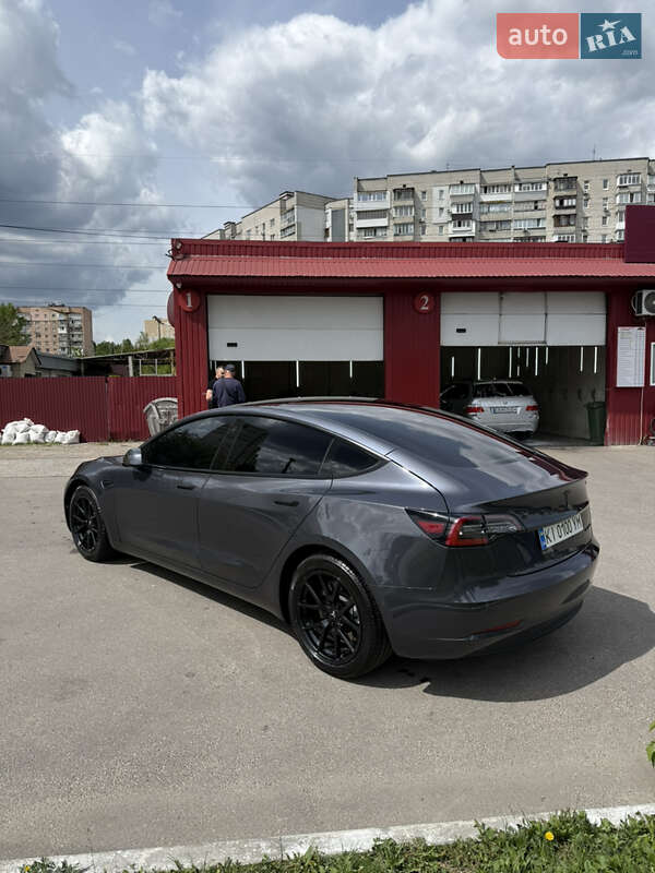Седан Tesla Model 3 2022 в Вишгороді
