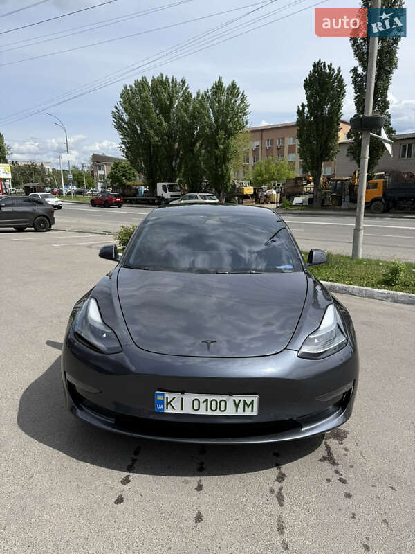 Седан Tesla Model 3 2022 в Вишгороді