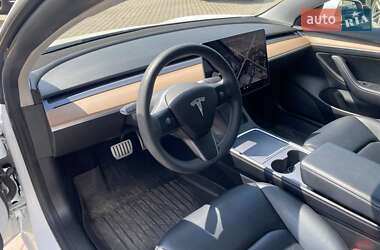 Седан Tesla Model 3 2021 в 