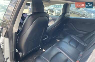 Седан Tesla Model 3 2021 в 
