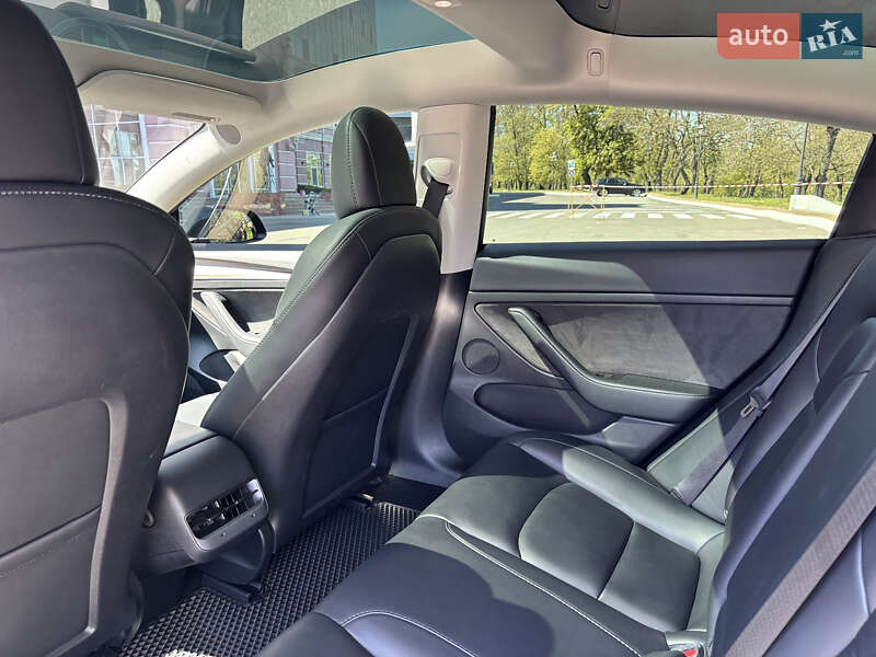 Седан Tesla Model 3 2022 в Одесі фото 18 Седан Tesla Model 3 2022 в Одесі