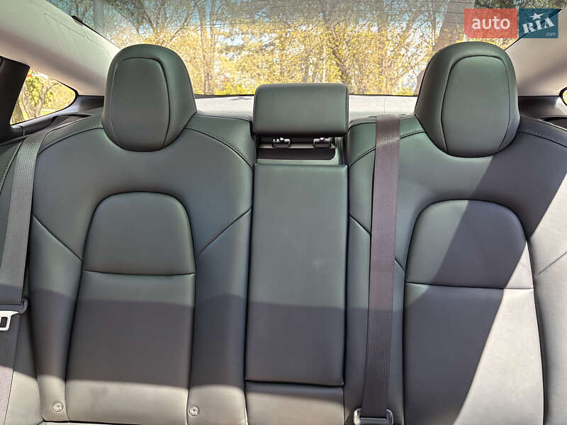 Седан Tesla Model 3 2022 в Одесі фото 27 Седан Tesla Model 3 2022 в Одесі