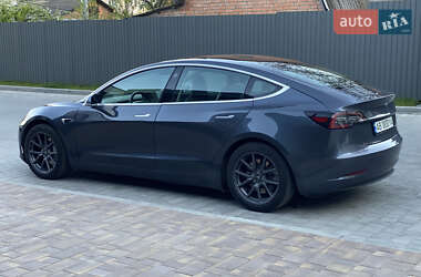 Седан Tesla Model 3 2019 в 