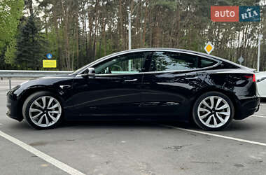 Седан Tesla Model 3 2019 в 