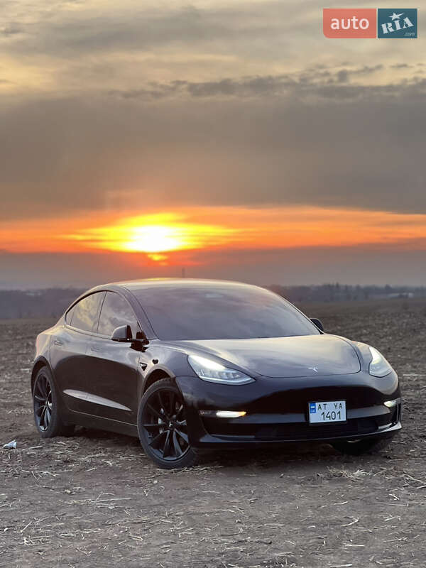 Tesla Model 3 2019