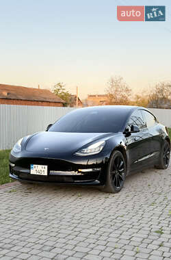 Седан Tesla Model 3 2019 в 