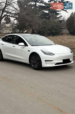 Седан Tesla Model 3 2022 в Львове