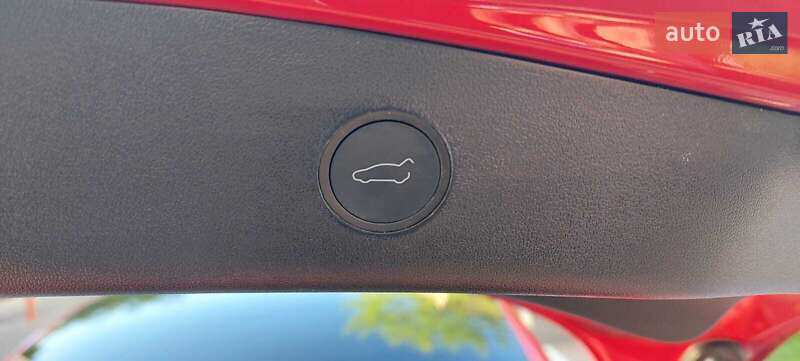 Седан Tesla Model 3 2022 в Киеве