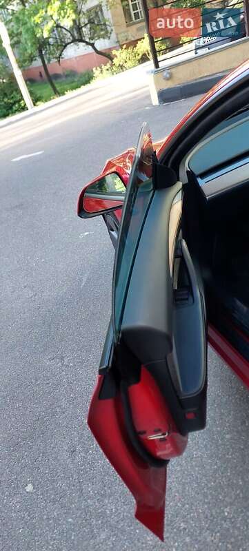 Седан Tesla Model 3 2022 в Киеве