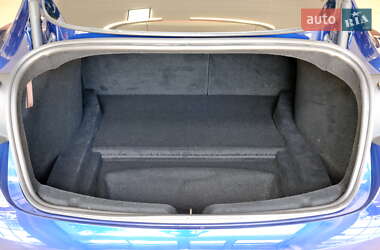 Седан Tesla Model 3 2025 в 