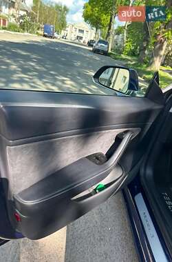 Седан Tesla Model 3 2018 в 