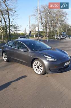 Седан Tesla Model 3 2018 в Одесі