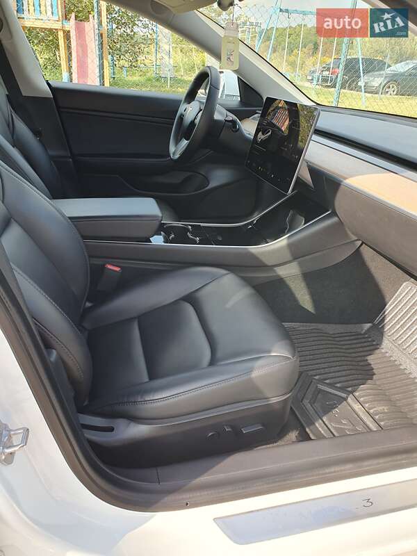 Седан Tesla Model 3 2020 в Рівному фото 43 Седан Tesla Model 3 2020 в Рівному
