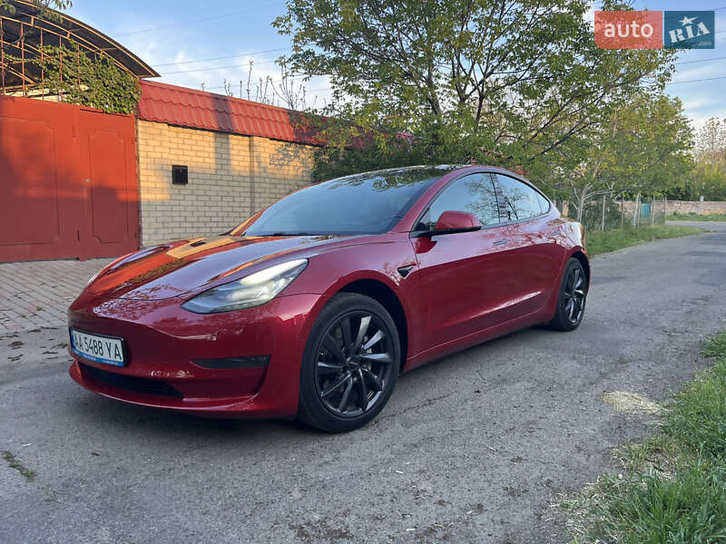 Седан Tesla Model 3 2019 в Одесі