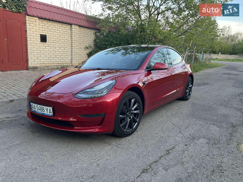 Седан Tesla Model 3 2019 в Одесі