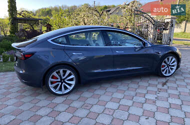 Седан Tesla Model 3 2018 в 