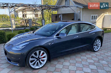 Седан Tesla Model 3 2018 в 