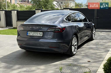 Седан Tesla Model 3 2020 в 