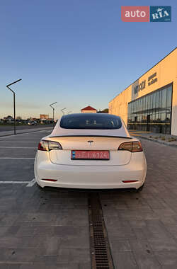 Седан Tesla Model 3 2019 в 