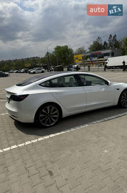 Седан Tesla Model 3 2018 в 