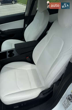 Седан Tesla Model 3 2018 в 