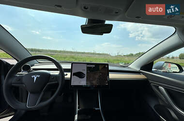 Седан Tesla Model 3 2019 в 