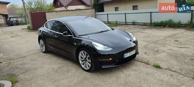 Седан Tesla Model 3 2019 в Коломиї