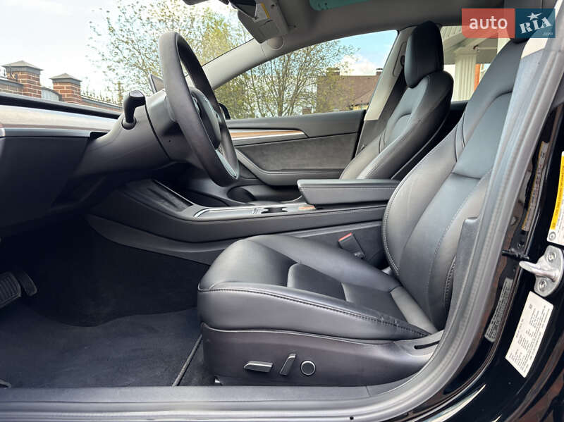 Седан Tesla Model 3 2022 в Сумах