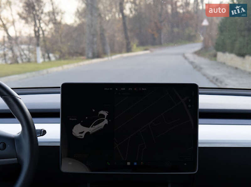 Седан Tesla Model 3 2019 в Львове фото 20 Седан Tesla Model 3 2019 в Львове