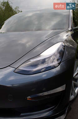 Седан Tesla Model 3 2018 в 