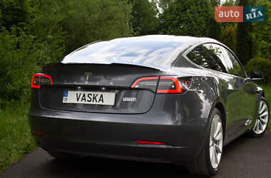 Седан Tesla Model 3 2018 в 