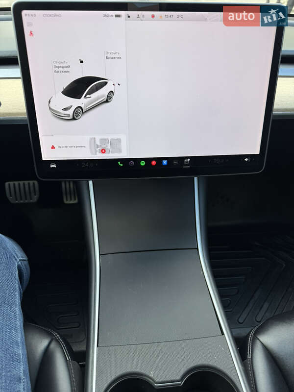 Седан Tesla Model 3 2020 в Ровно