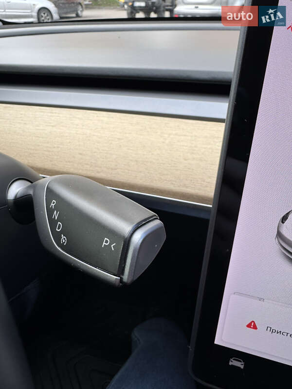 Седан Tesla Model 3 2020 в Рівному